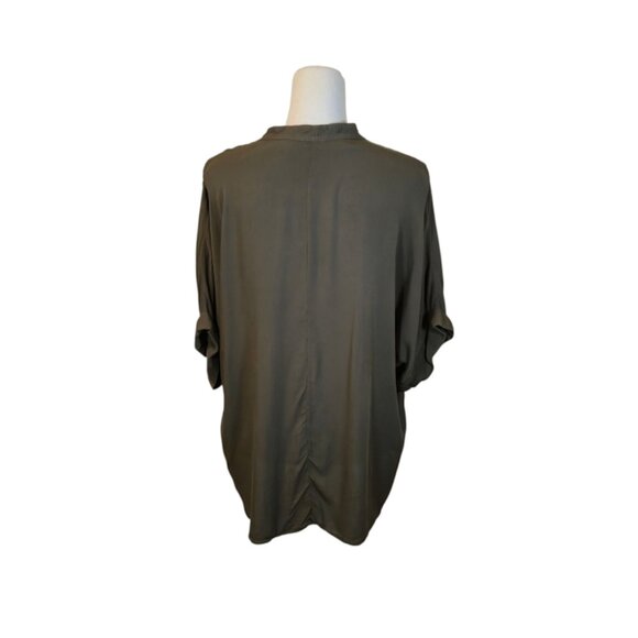 Chico's Army Green Button Up Top Women Size 16 Casual Bohemian Preppy - Picture 2 of 6